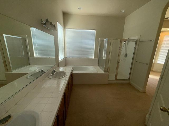 2672 Wrenwood Avenue, Clovis, CA 93611