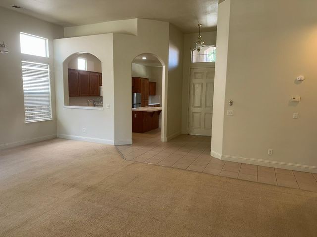 2672 Wrenwood Avenue, Clovis, CA 93611