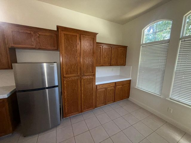 2672 Wrenwood Avenue, Clovis, CA 93611