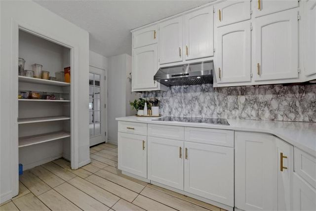 200 Huntcliff Court, Fayetteville, GA 30214