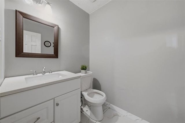 200 Huntcliff Court, Fayetteville, GA 30214