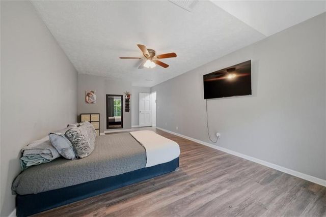 200 Huntcliff Court, Fayetteville, GA 30214