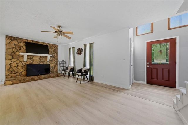 200 Huntcliff Court, Fayetteville, GA 30214