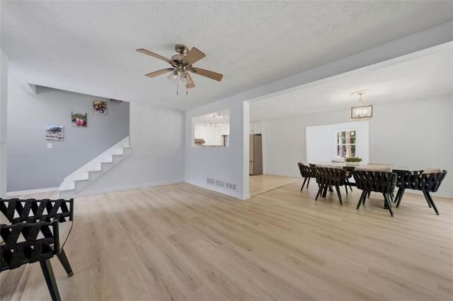 200 Huntcliff Court, Fayetteville, GA 30214