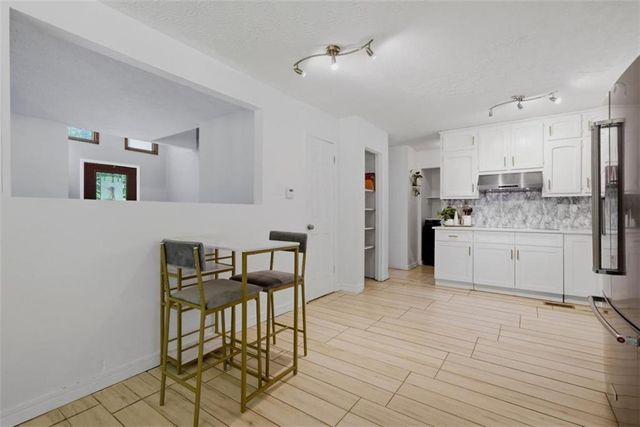 200 Huntcliff Court, Fayetteville, GA 30214