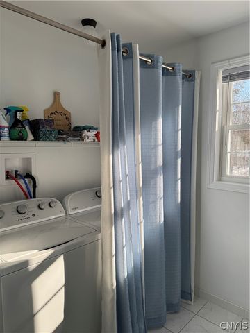 7 Homestead Avenue, Schroeppel, NY 13135