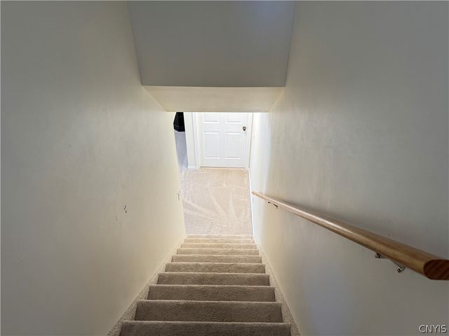 7 Homestead Avenue, Schroeppel, NY 13135