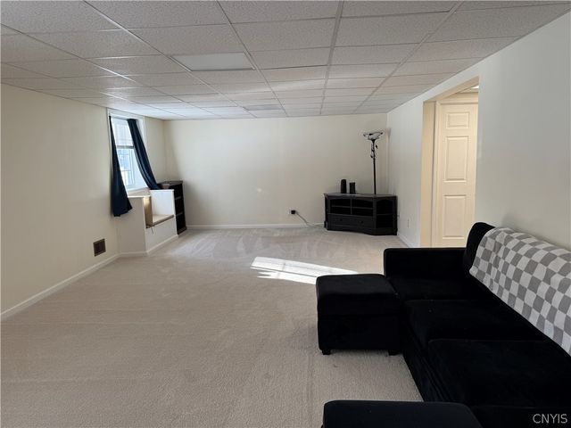 7 Homestead Avenue, Schroeppel, NY 13135