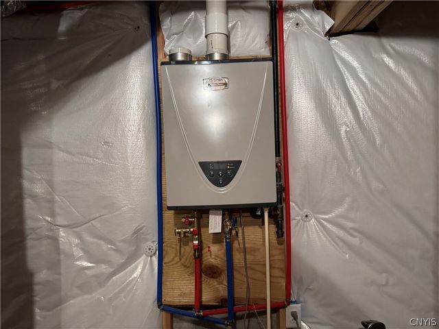 7 Homestead Avenue, Schroeppel, NY 13135