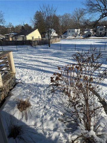 7 Homestead Avenue, Schroeppel, NY 13135