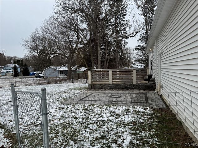 7 Homestead Avenue, Schroeppel, NY 13135