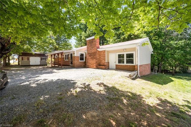 1138 Liberty Drive, Thomasville, NC 27360