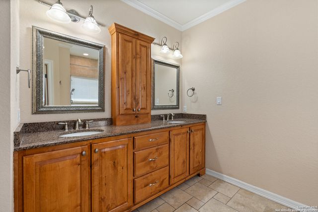 521 Oak Tree, New Braunfels, TX 78130