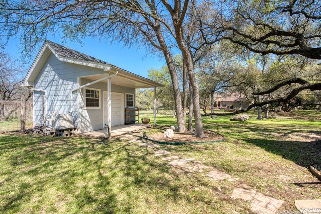 521 Oak Tree, New Braunfels, TX 78130