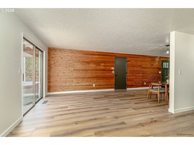 2412 Sw INDIAN MARY Ct, Troutdale, OR 97060