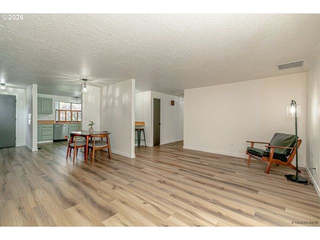 2412 Sw INDIAN MARY Ct, Troutdale, OR 97060