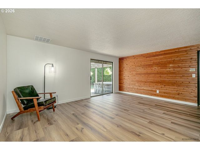 2412 Sw INDIAN MARY Ct, Troutdale, OR 97060