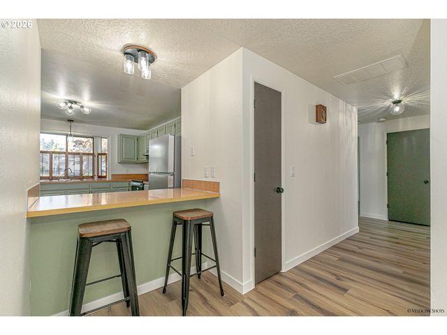 2412 Sw INDIAN MARY Ct, Troutdale, OR 97060