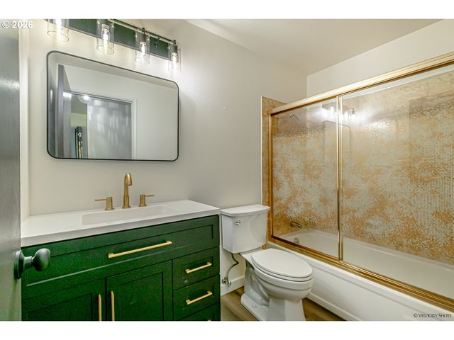 2412 Sw INDIAN MARY Ct, Troutdale, OR 97060