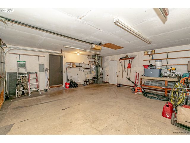 2412 Sw INDIAN MARY Ct, Troutdale, OR 97060