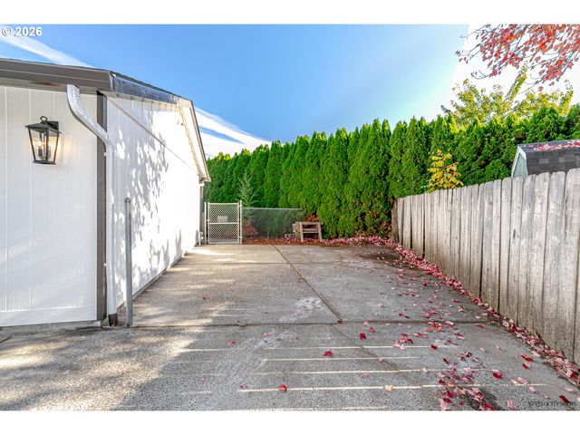 2412 Sw INDIAN MARY Ct, Troutdale, OR 97060
