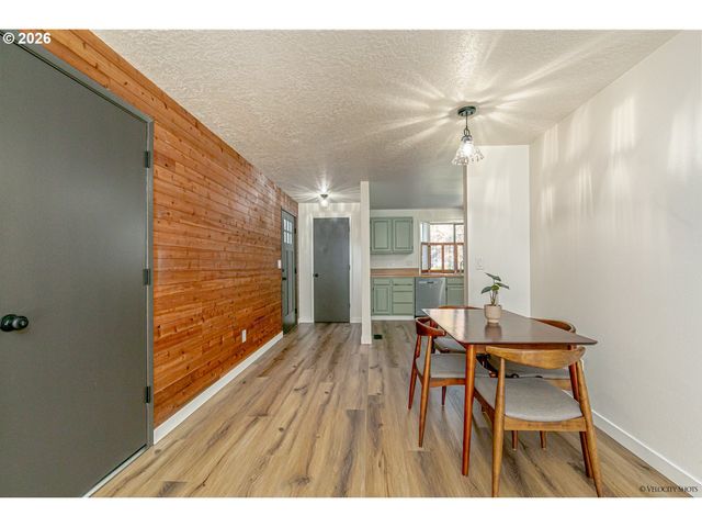 2412 Sw INDIAN MARY Ct, Troutdale, OR 97060