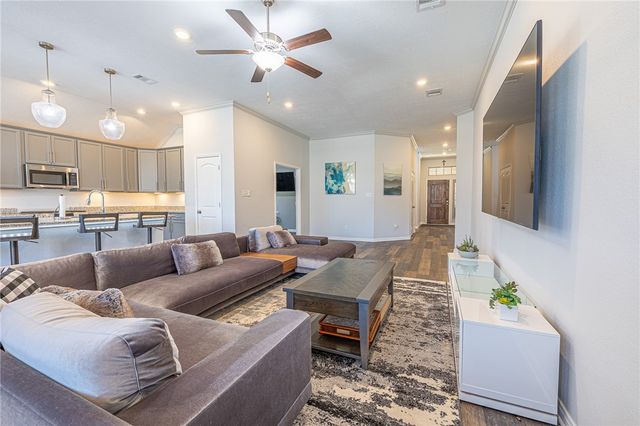 5129 Maroon Creek Drive, Bryan, TX 77802