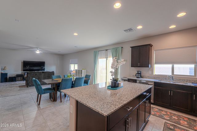 43653 W CYPRESS Lane, Maricopa, AZ 85138