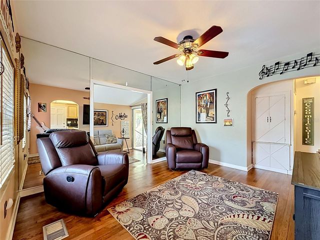 2045 BROADWAY, Clearwater, FL 33755