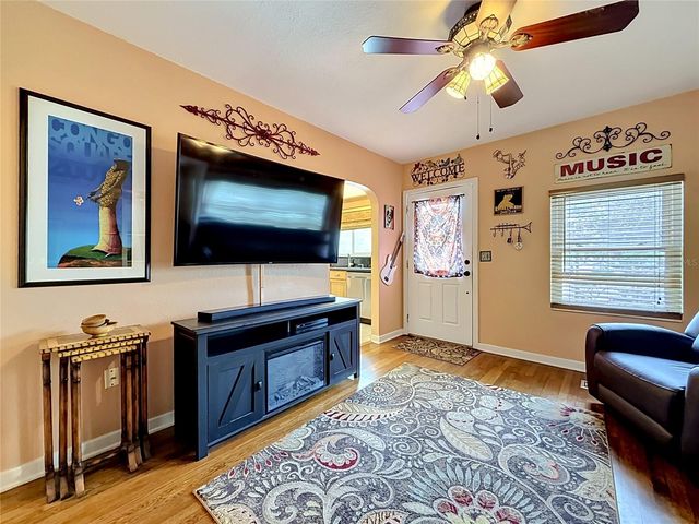 2045 BROADWAY, Clearwater, FL 33755