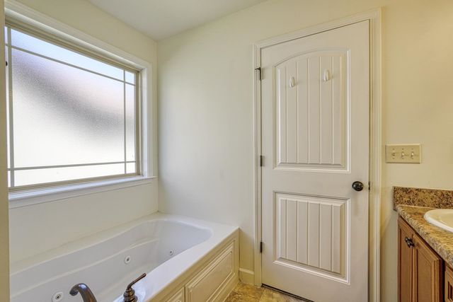 343 Robin Helton Drive, Boiling Springs, SC 29316