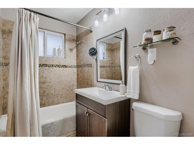 3690 Grape St, Denver, CO 80207