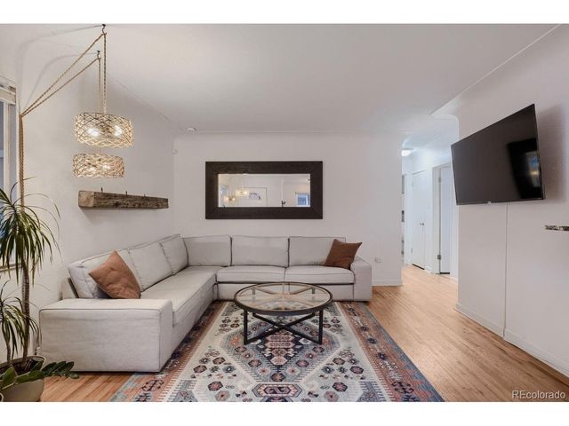 3690 Grape St, Denver, CO 80207