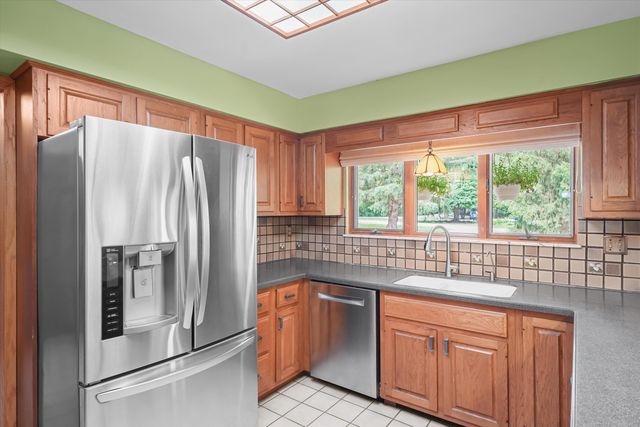 1510 York Terrace, York Twp, MI 48176
