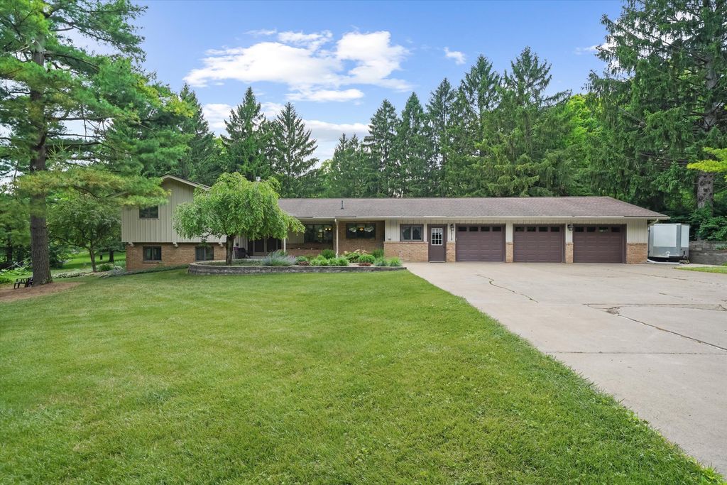 1510 York Terrace, York Twp, MI 48176