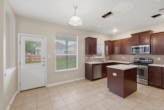 2648 WAR ADMIRAL, Schertz, TX 78108
