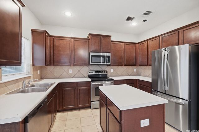 2648 WAR ADMIRAL, Schertz, TX 78108