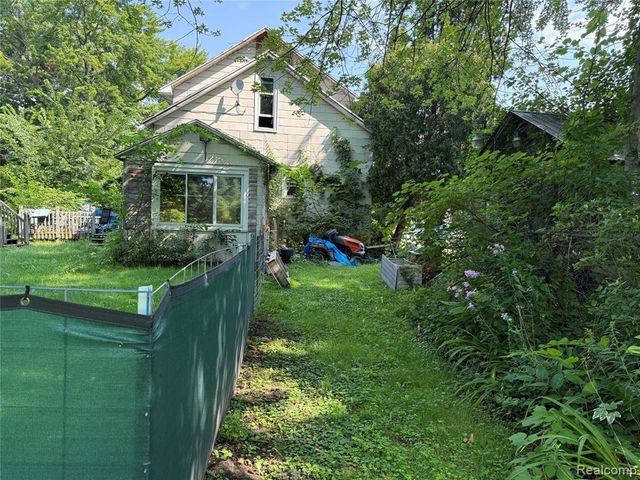 149 W State Street, Montrose, MI 48457