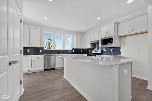 3200 Balsamroot Drive, Greenwood, IN 46143