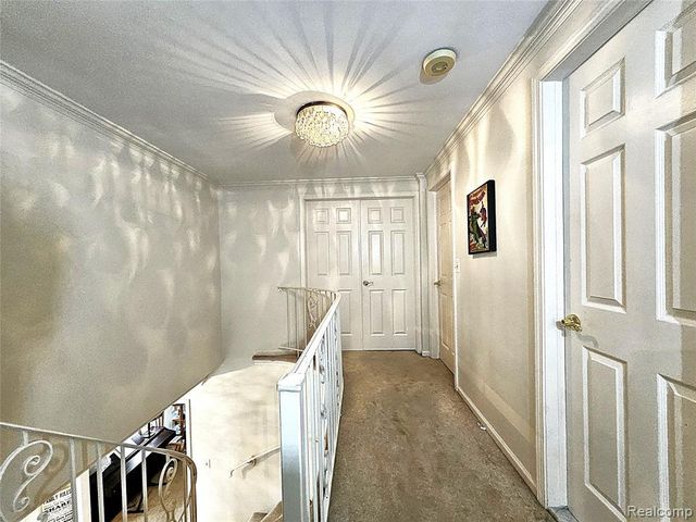 1114 Chaffer Drive, Rochester Hills, MI 48306