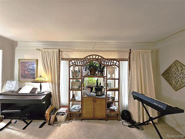 1114 Chaffer Drive, Rochester Hills, MI 48306