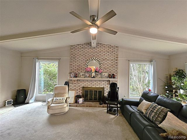 1114 Chaffer Drive, Rochester Hills, MI 48306