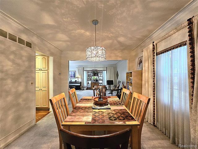 1114 Chaffer Drive, Rochester Hills, MI 48306