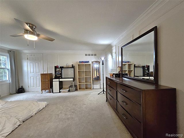 1114 Chaffer Drive, Rochester Hills, MI 48306