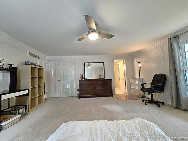 1114 Chaffer Drive, Rochester Hills, MI 48306