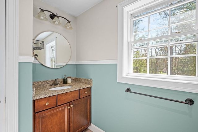 10 Caitlin Cir, Salisbury, MA 01952