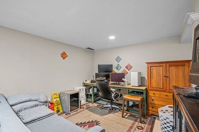 10 Caitlin Cir, Salisbury, MA 01952