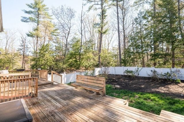 10 Caitlin Cir, Salisbury, MA 01952
