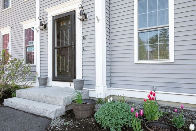 10 Caitlin Cir, Salisbury, MA 01952