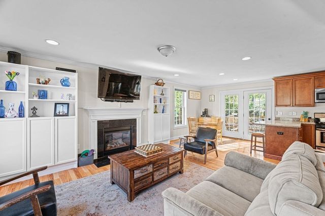 10 Caitlin Cir, Salisbury, MA 01952